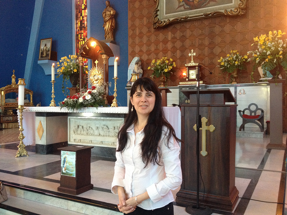 Canto en actividades religiosas Ministerio de Silvia Rodriguez